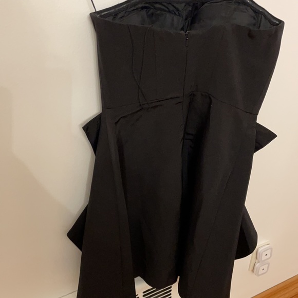 Dress - Picture 3 of 4